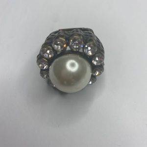 Pearl Ring Large with adjustable finger band